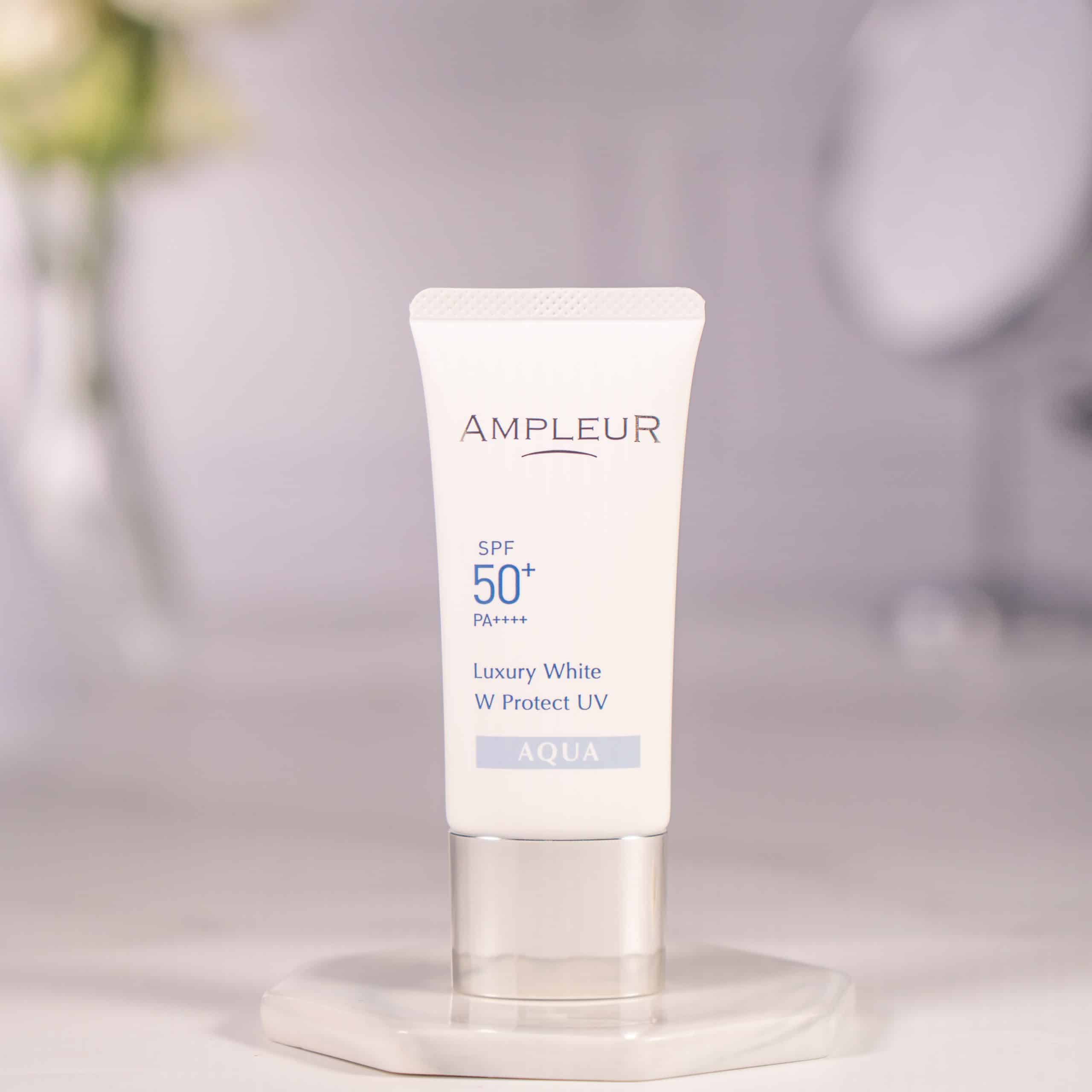 4 dòng kem chống nắng Ampleur tốt nhất 4 Kem chống nắng Ampleur Luxury White W Protect UV Aqua