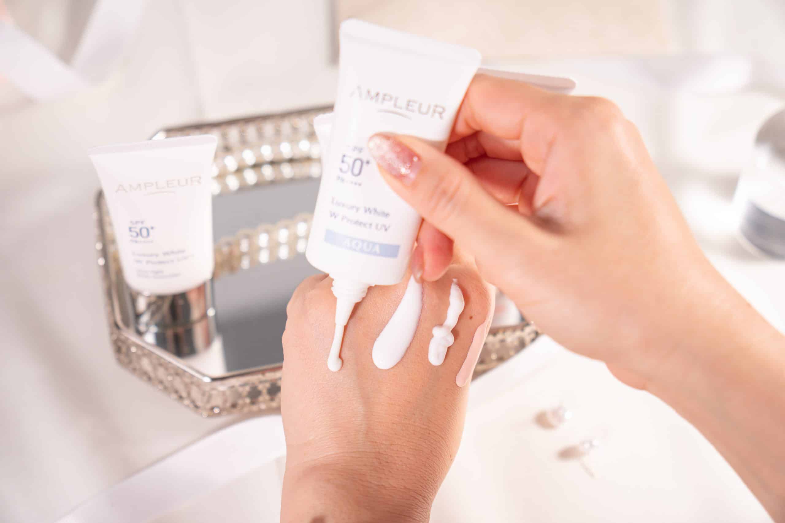 3 cách khắc phục lỗi bôi kem chống nắng bị vón cục chuẩn da liễu 2 Ampleur Aqua khắc phục bôi kem chống nắng bị vón cục