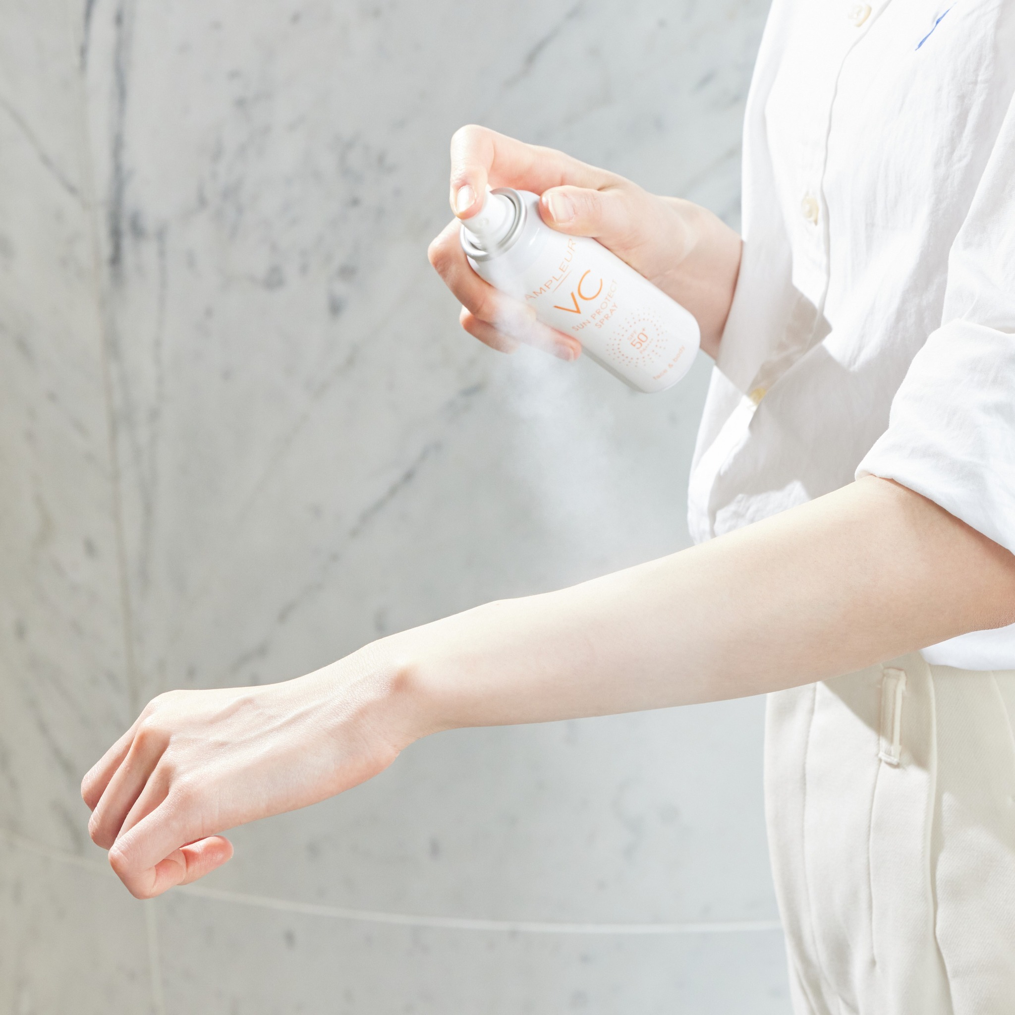 5 sự thật về xịt chống nắng: Tiện lợi nhưng có đủ bảo vệ da? 4 Xịt chống nắng phun sương bảo vệ và bao phủ 360 độ