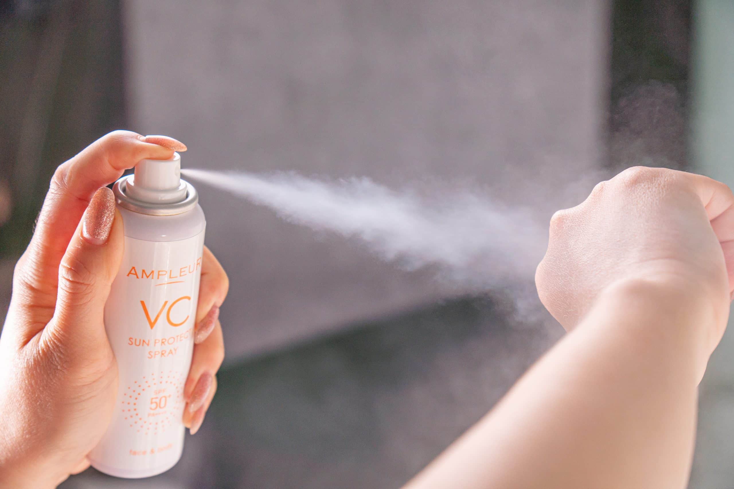 3 bí quyết kết hợp Vitamin C và kem chống nắng nhân đôi bảo vệ 3 Xịt chống nắng kết hợp vitamin C và kem chống nắng