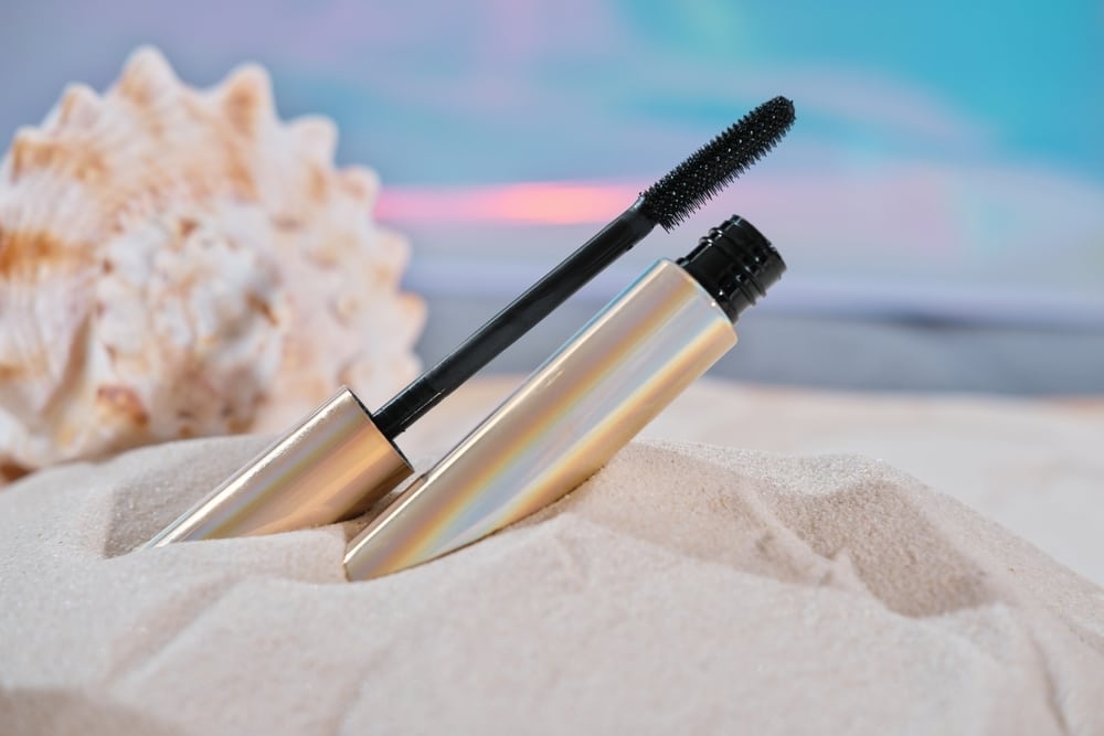 3 điều cần biết về tiêu chuẩn kháng nước UV ở kem chống nắng 3 Sự khác biệt giữa tiêu chuẩn kháng nước UV và nhãn Waterproof thông thường