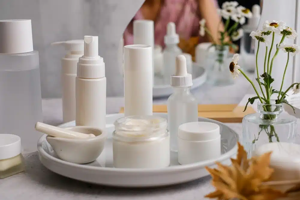 3 bước kết hợp serum và kem dưỡng Ampleur nhân đôi hiệu quả 2 Nguyên tắc vàng khi kết hợp serum và kem dưỡng: Lỏng trước, đặc sau