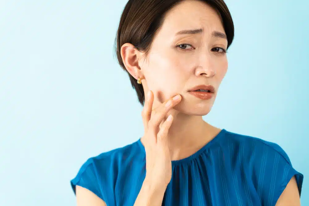 5 Dấu hiệu nhận biết da khô giao mùa và cách khắc phục sớm 1 Tại sao tình trạng da khô giao mùa lại diễn ra phổ biến?