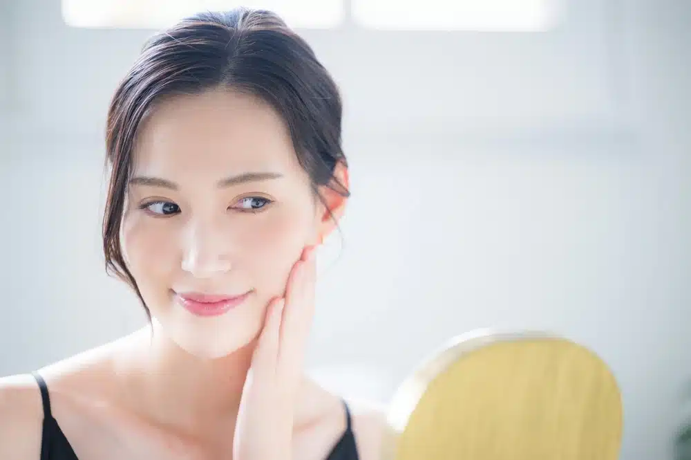 Khám phá Serum Clear D Ampleur: 3 Điểm cộng tinh chất dưỡng trắng an toàn 1 Tại sao Serum Clear D lại là "chìa khóa vàng" trong chu trình dưỡng trắng?