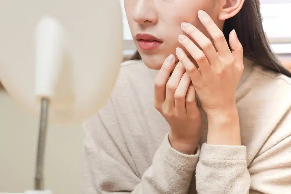 Review Kem dưỡng Gel EX Ampleur: 3 Điểm sáng giúp da căng mướt suốt ngày 1 Vấn đề da khô sạm mùa thu: Nỗi ám ảnh cần giải quyết của phái đẹp