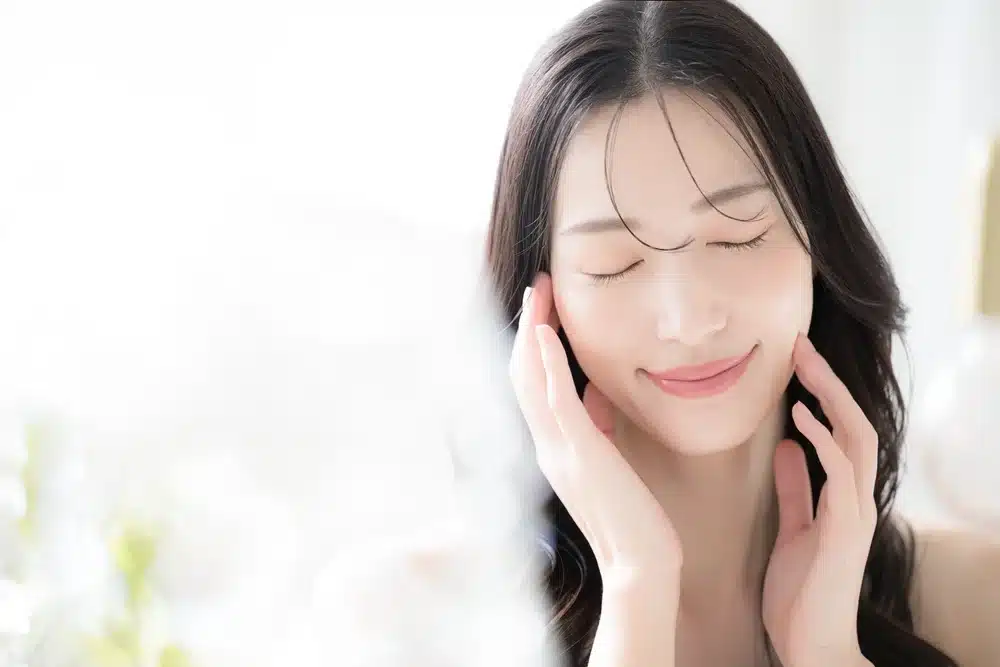 Trị nám mùa thu: 4 lý do tháng 10 là "thời điểm vàng" phục hồi sắc tố 2 Vì sao điều trị hắc sắc tố vào mùa hè dễ dẫn đến hiện tượng "dội ngược"?